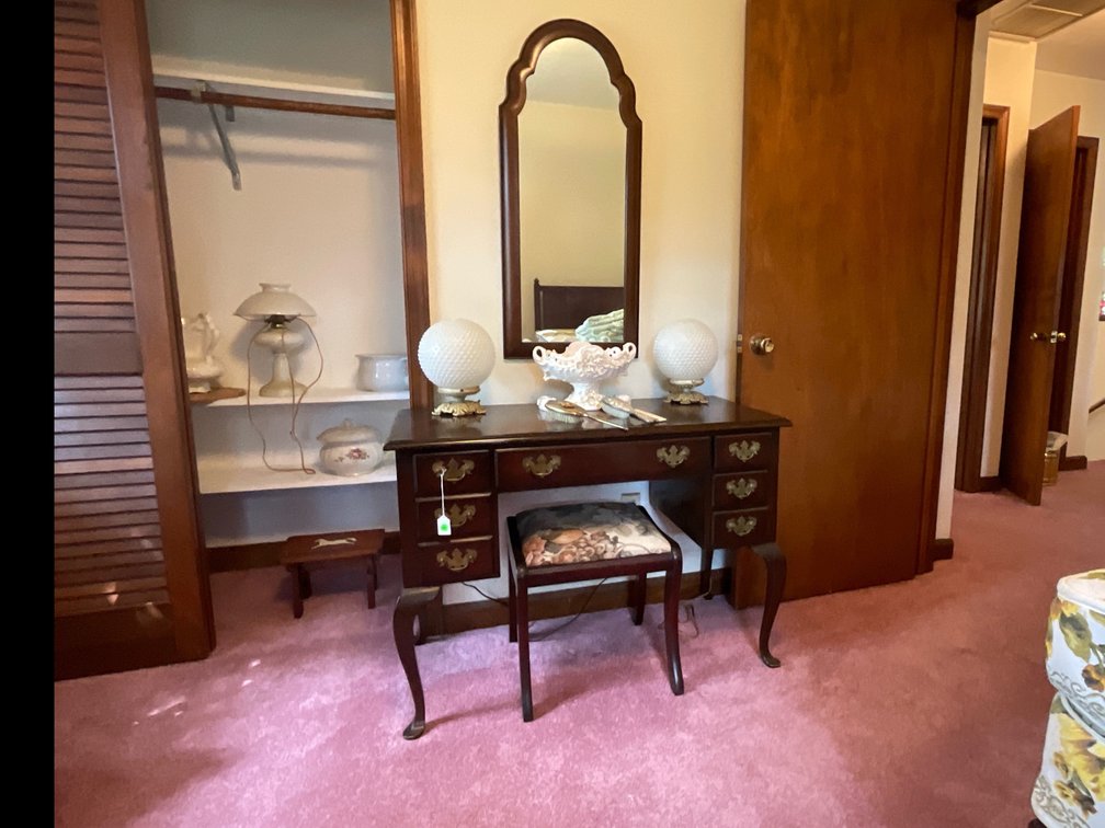 Vanity & Mirror 