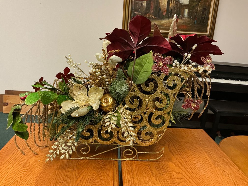 Gold Wire Sleigh Holiday Floral Arrangement
