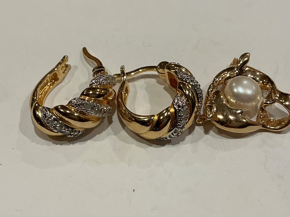 14K Gold Earrings and Brooch Set with Pearl and Diamond Accents