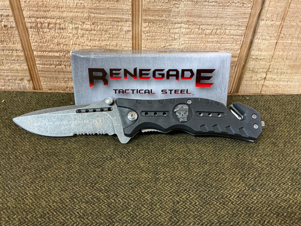Renegade Tactical Steel Folding Knife with Serrated Blade NEW