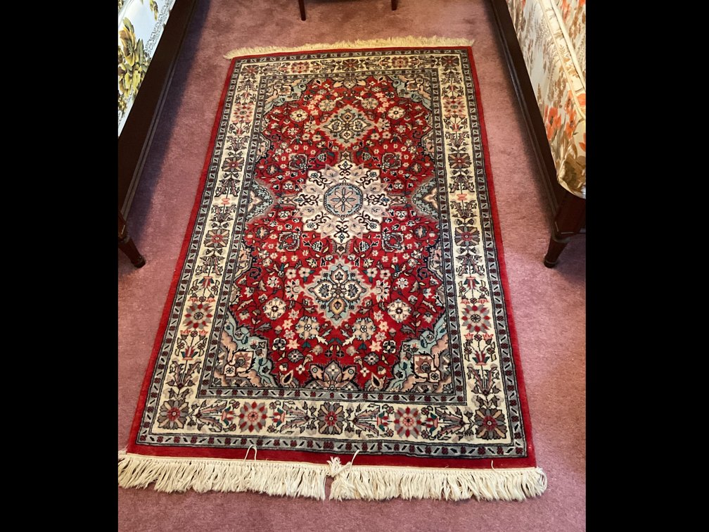 5’2”x 3’2” Persian Rug