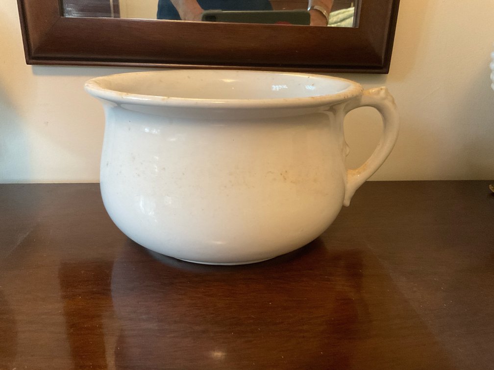 Johnson Bro. Chamber Pot BR2