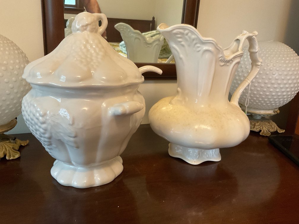 Ceramic soup terrine & Pitcher  BR2