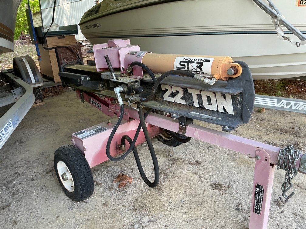 NorthStar 22-Ton Log Splitter – Starts and In Working Order