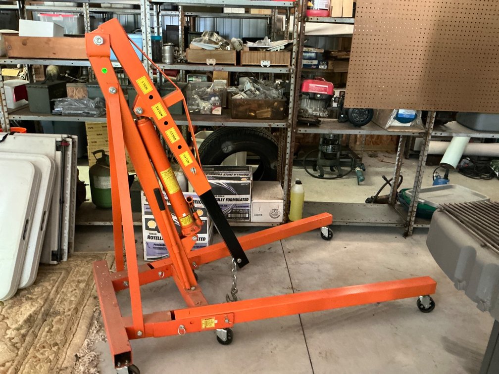 Central Hydraulics 1-Ton Foldable Shop Crane, Never Used