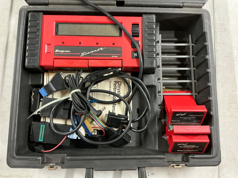 Snap-On MT2500 Diagnostic Scanner Complete Set