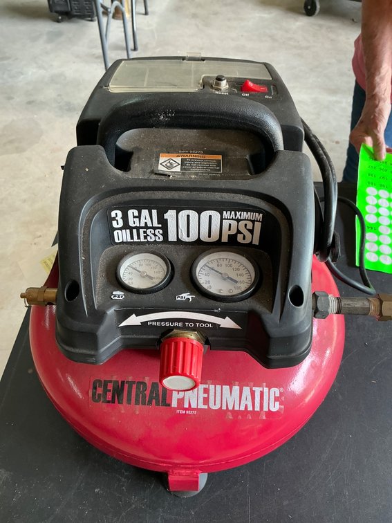 Central Pneumatic 3-Gallon 100 PSI Oil-Free Air Compressor