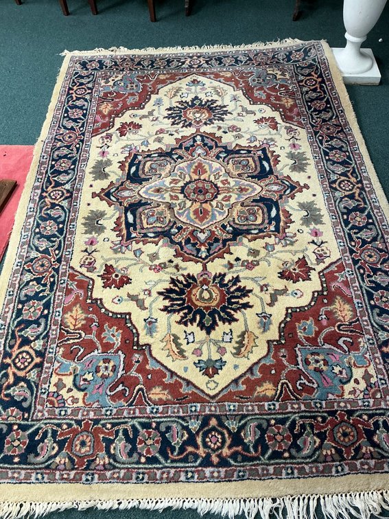 Persian-Style Rug, 5ft 3in x 8ft, Fringe Included, Some Edge Wear