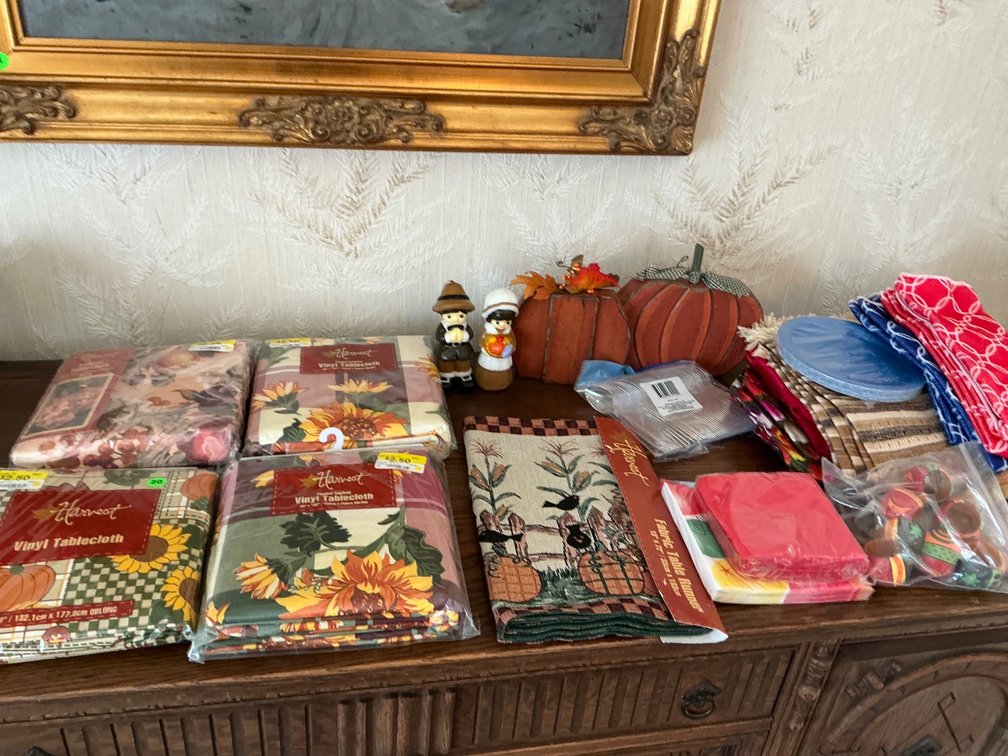 Assorted Collection of Fall-Themed Table Linens and Decorative Accessories