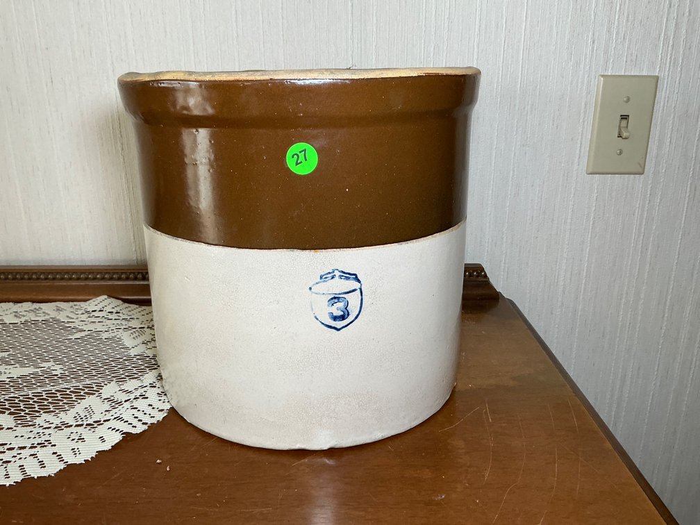 Watt Stoneware Crock With Two-Tone Glaze and Blue Acorn 3