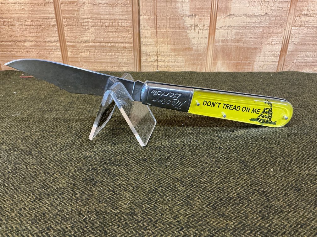 9-Inch Open ‘Don’t Tread On Me’ Knife in New Condition