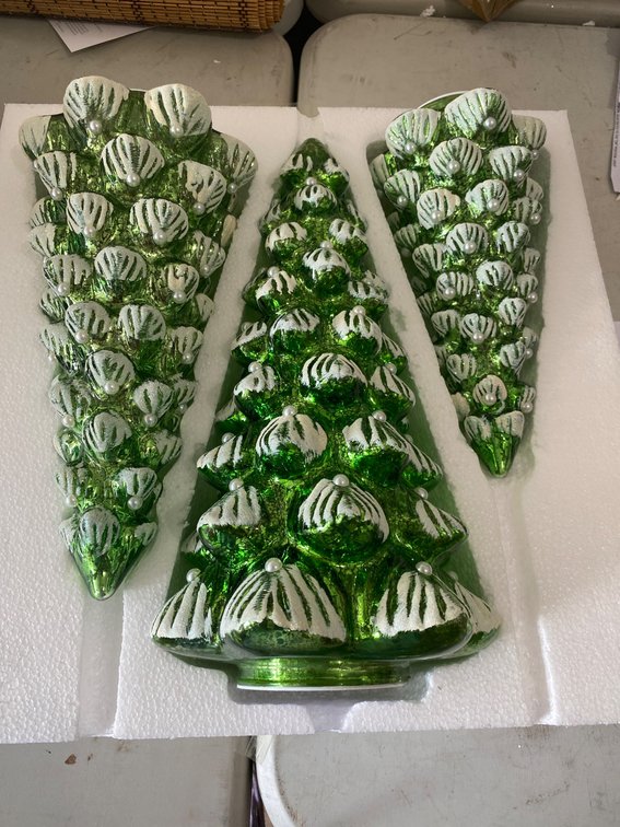 Glass Christmas Tree Set in Green with Textured Detailing