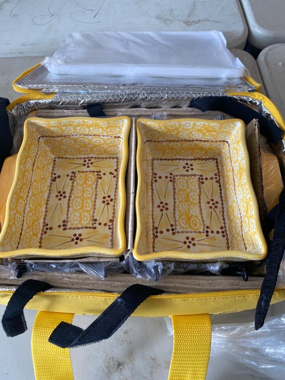 Temp-tations By Tara Oven-to-Table Bakeware Set With Carrier