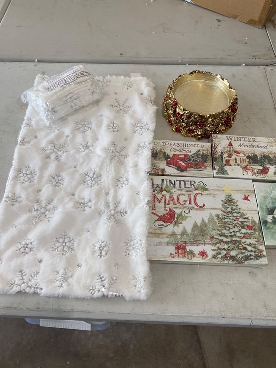 Holiday Decor and Table Accents Set Featuring Seasonal Artwork