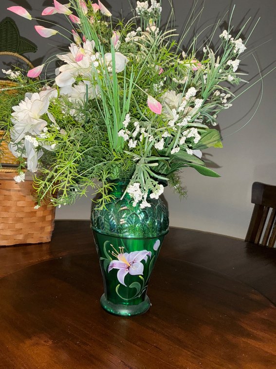 Fenton Designer Showcase 8-Inch Vase Signed by Bill Fenton and Frances Burton