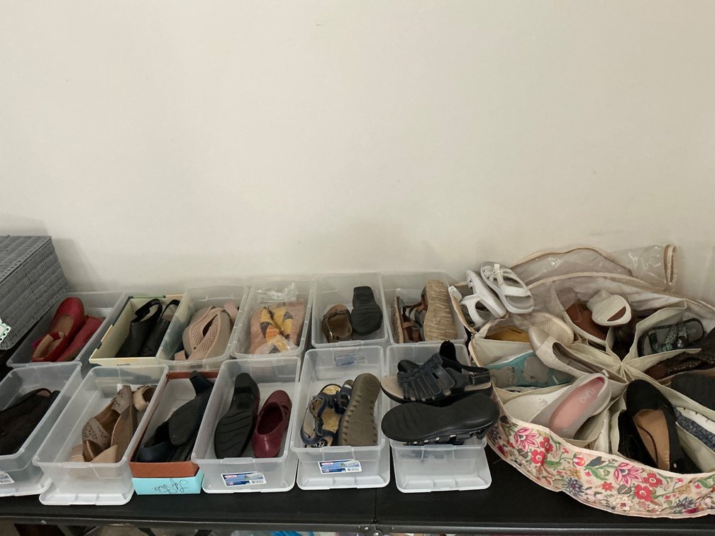 Women’s Shoes, Sizes 6 1/2 and 7, in Mixed Styles and Conditions