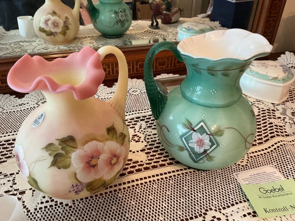 Bill Fenton 75th Anniversary Hand-Painted 7-Inch Pitchers Pair BR2