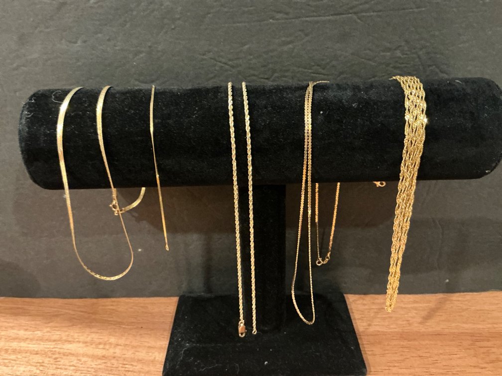 14 Kt Gold Chains, Totaling 19 Grams