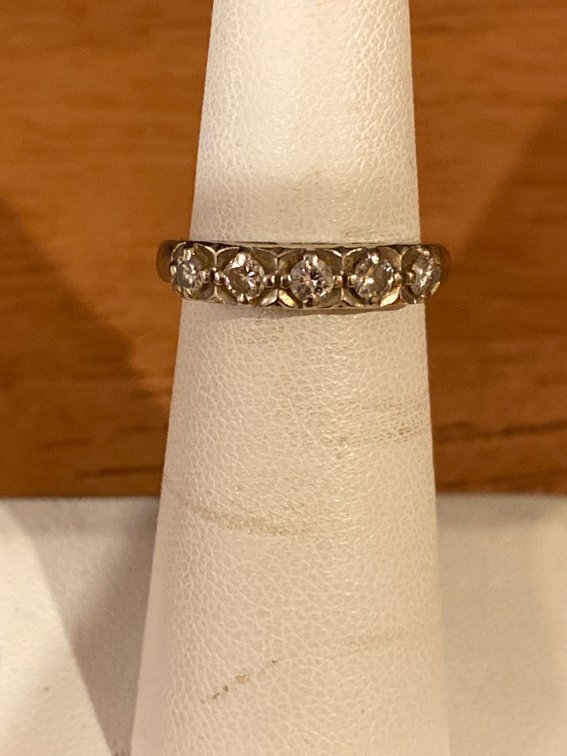 14 Kt Gold Ring with Five 0.10 Ct Diamonds, Size 5.5