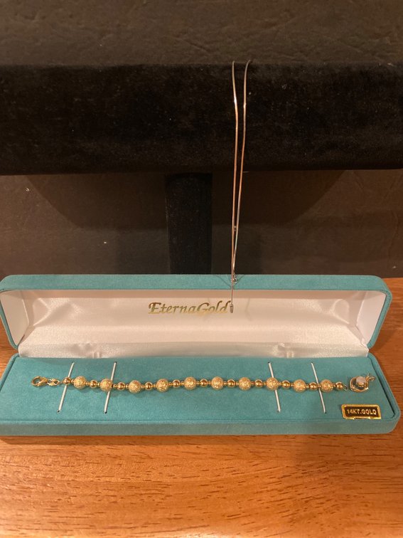 14Kt Gold Bracelet with Textured Bead Design, 7 Grams