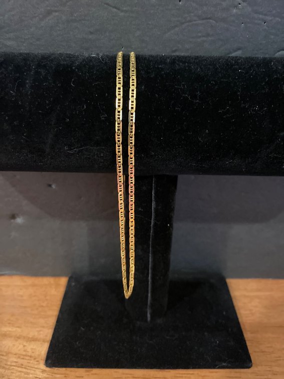 18 Kt Gold Necklace Weighing 6.16 Grams