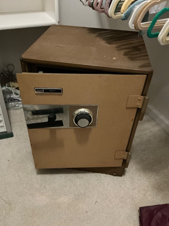 Montgomery Ward Safe with Combination Lock and Key Features