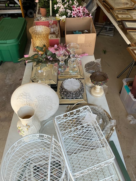 Decorative Home Decorations Including Glass, Floral, and Wood Items