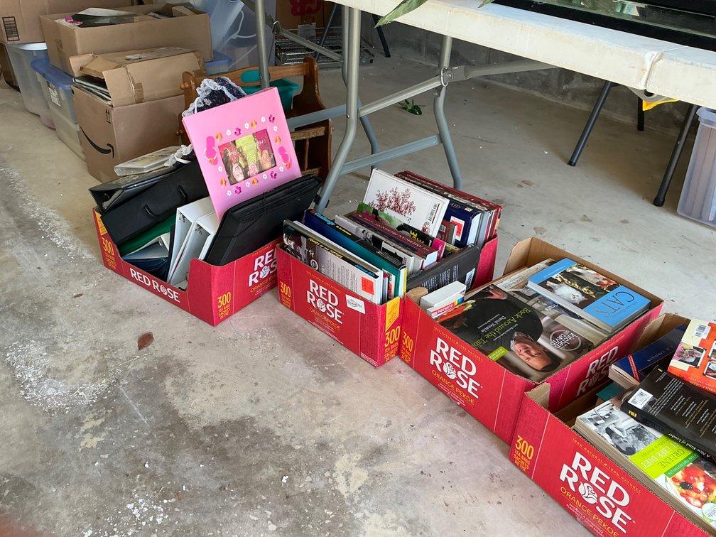 Books and Magazine Holder With Storage Boxes