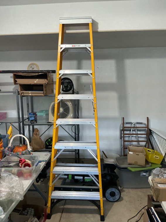 Heavy-Duty Fiberglass Ladder With OSHA Certification