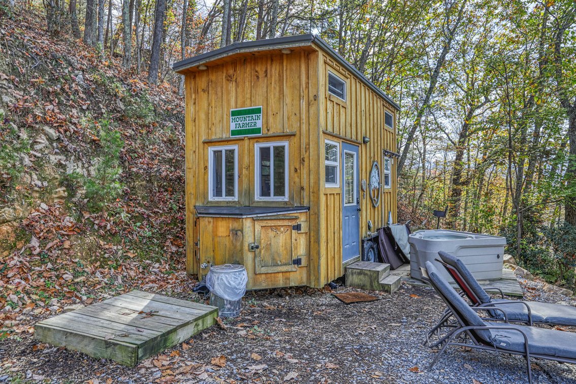 Image for Get Farther Away Cabin Rentals - 1900 Woodland Way. Newport, TN. Timed Reserve Auction