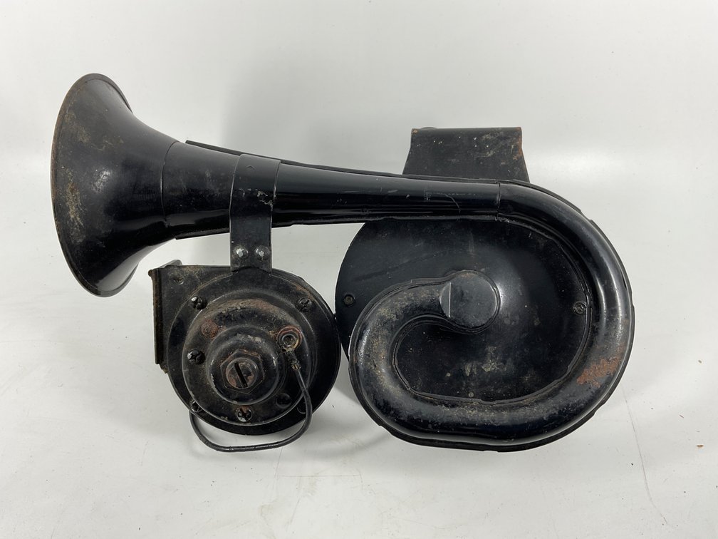 Vintage Auto Horn