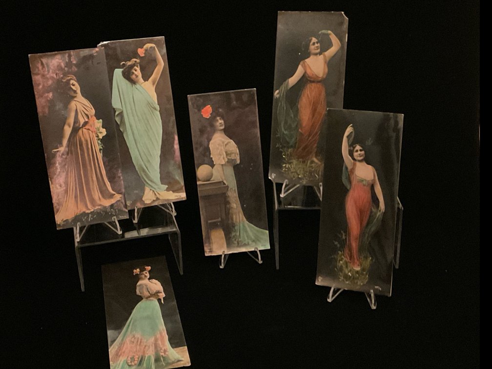 Exhibit Cards