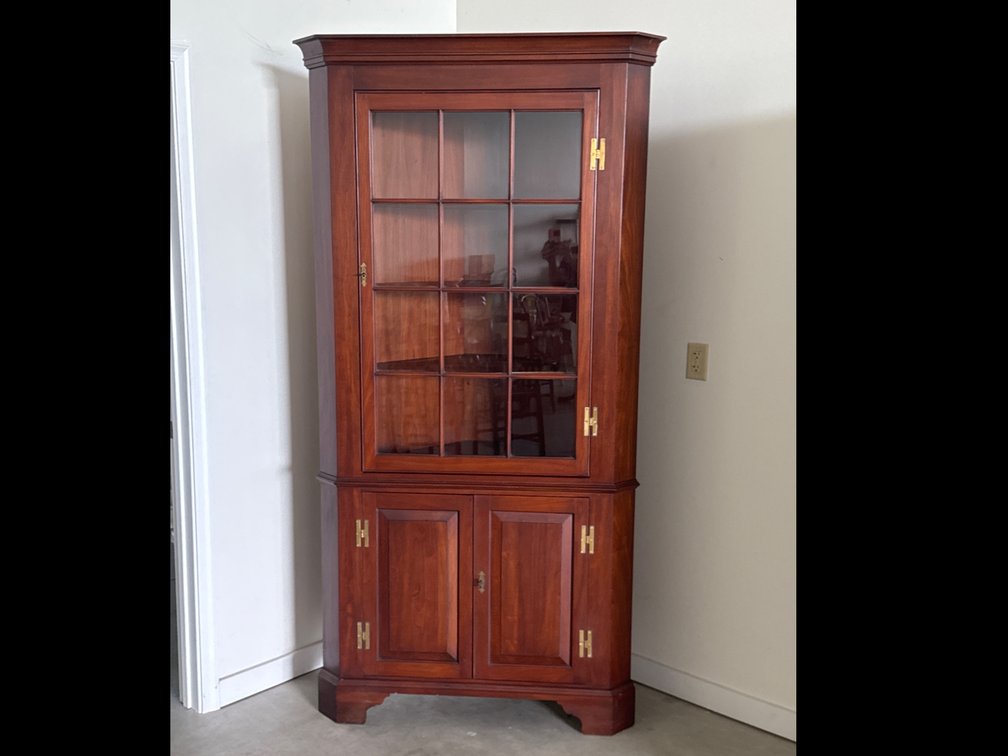 Henkel Harris Virginia Galleries Fairfax Corner Cabinet