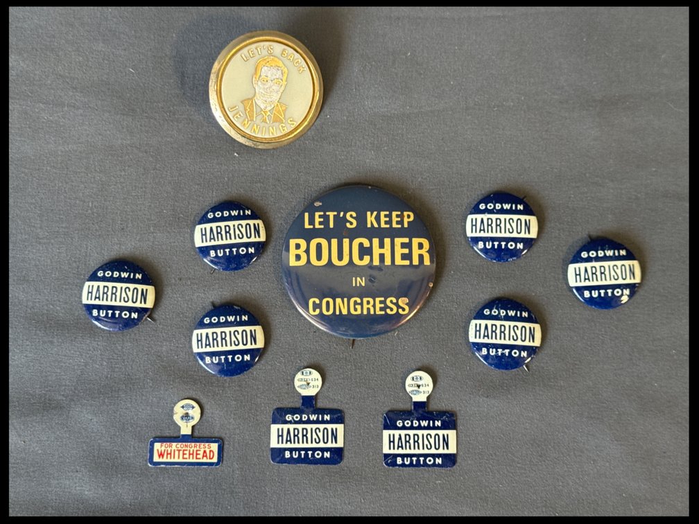 Political Campaign Buttons / Pins