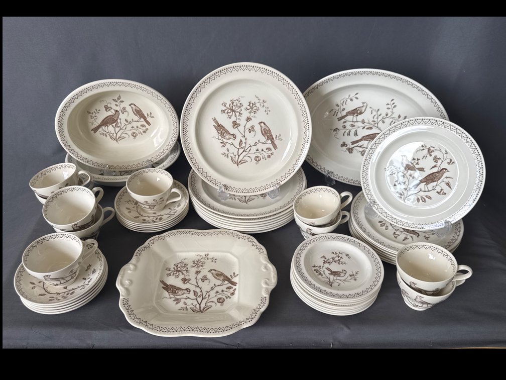 Wedgewood Williamsburg Aviary Dinnerware