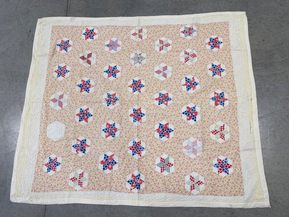 Quilt: Hand Pieced and Stitched