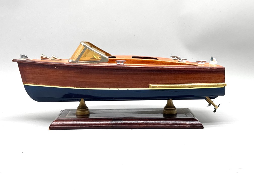 Wooden Runabout Speedboat Model