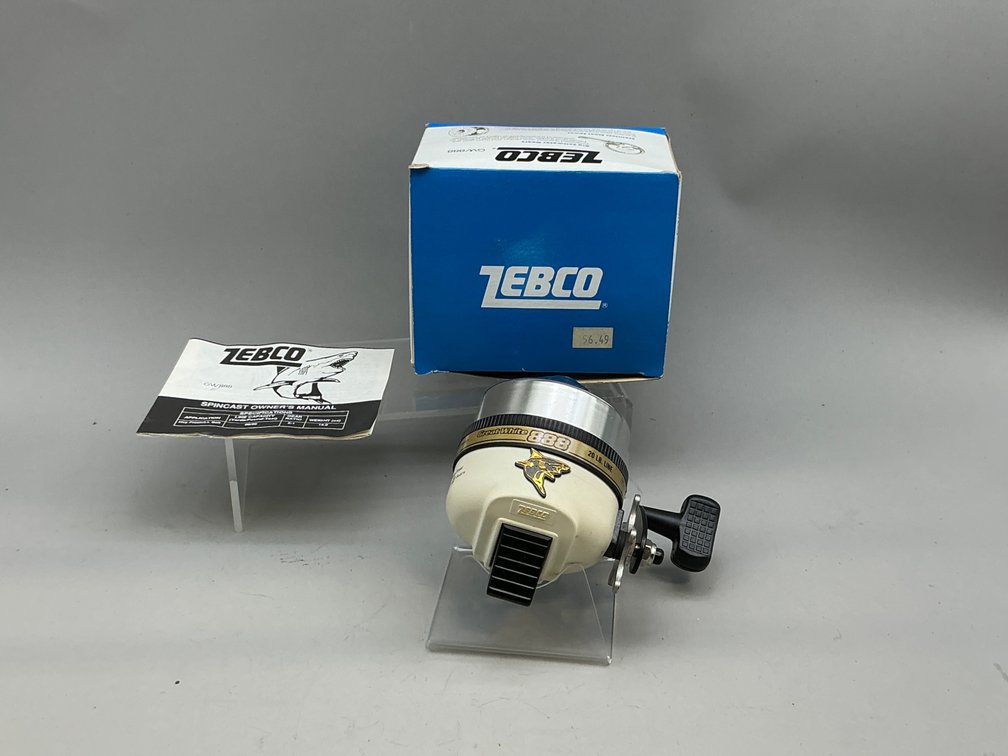 Zebco Great White 888 Spincast Fishing Reel with Box