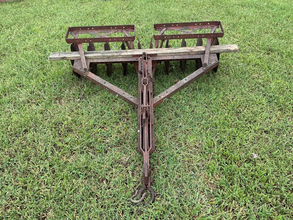 Pull-Behind Disc Harrow