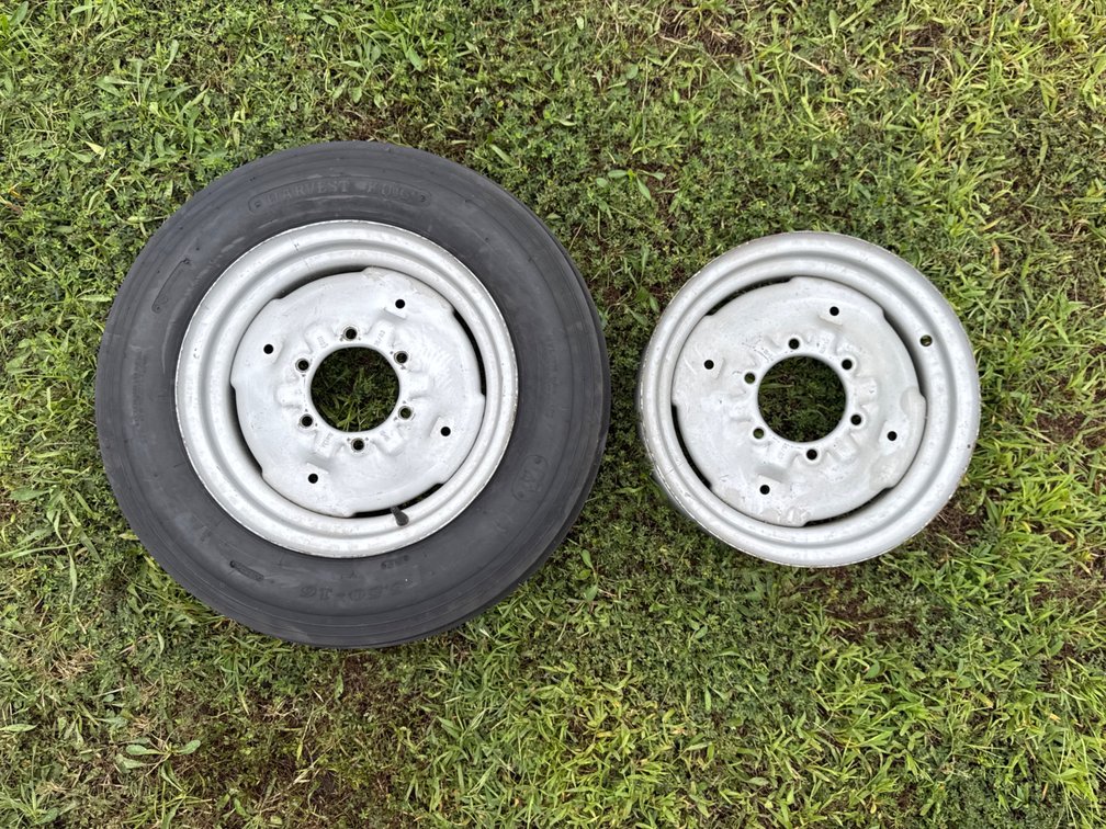 Tractor Wheel Rims and Tire