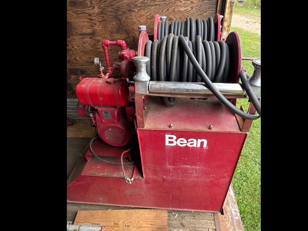 Bean Skid-Mounted Pump Unit with Hose Reels