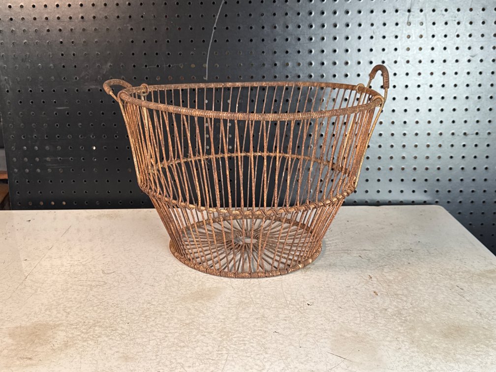 Wire Oyster Basket