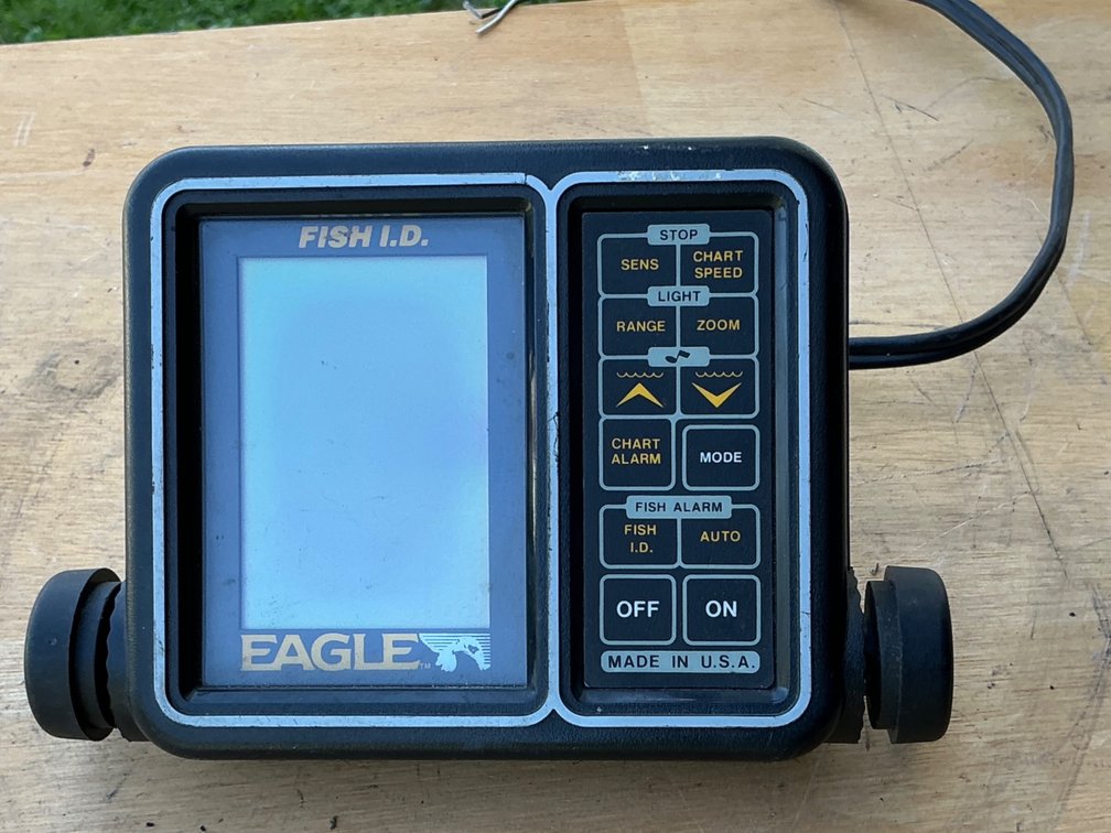 Eagle Fish I.D. Fish Finder