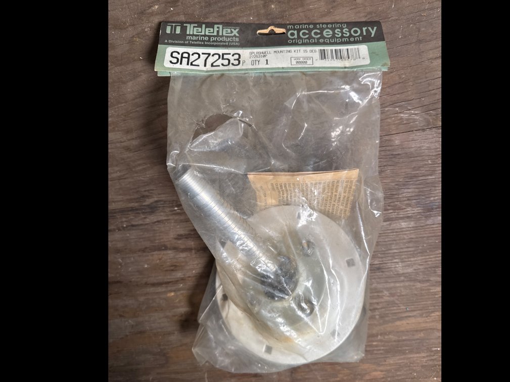 Teleflex Marine Steering Splashwell Mounting Kit