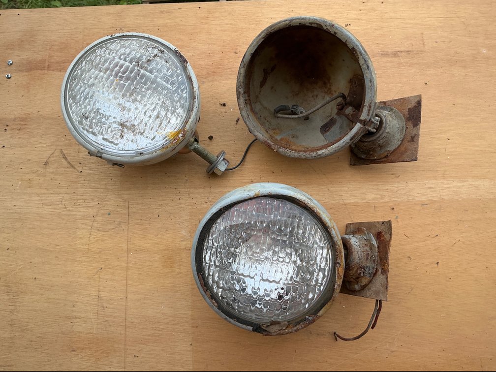 Vehicle Light Housings and Assemblies