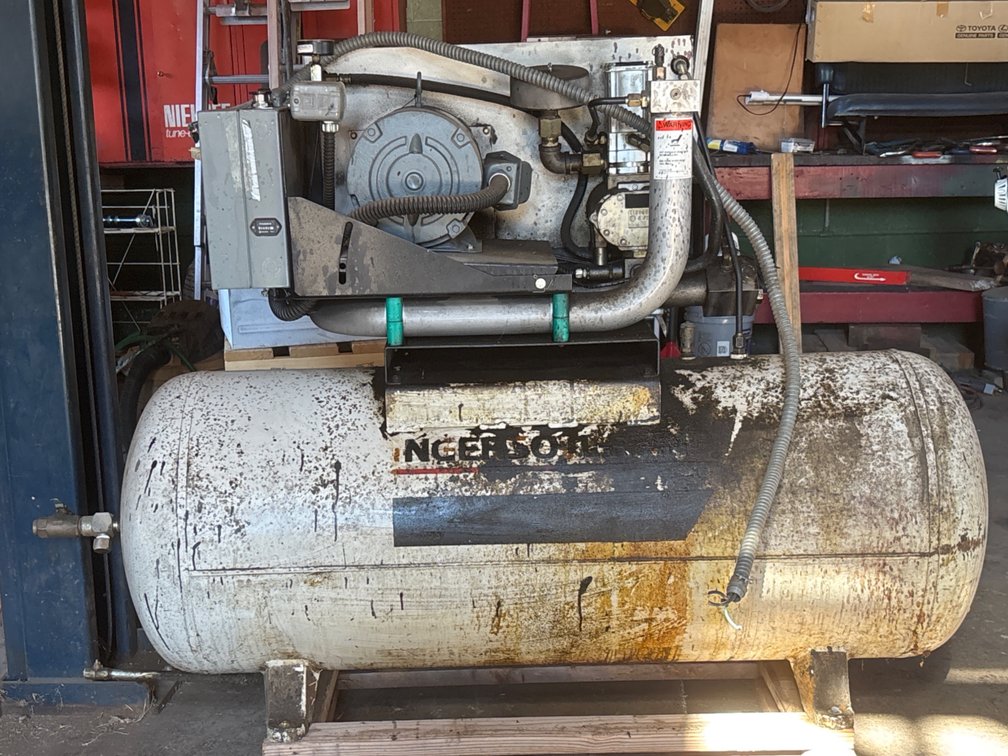 Ingersoll-Rand 10 HP Horizontal Air Compressor