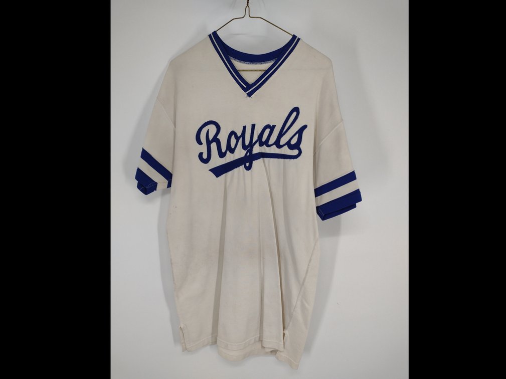 Image for #35-FCA Benefit and Modern Sports Card and Memorabilia Online Auction