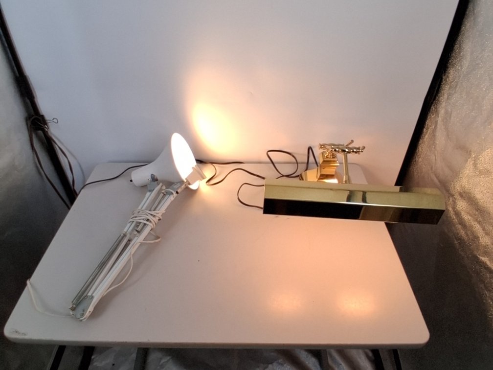 2 table desk lamps, brands unknown