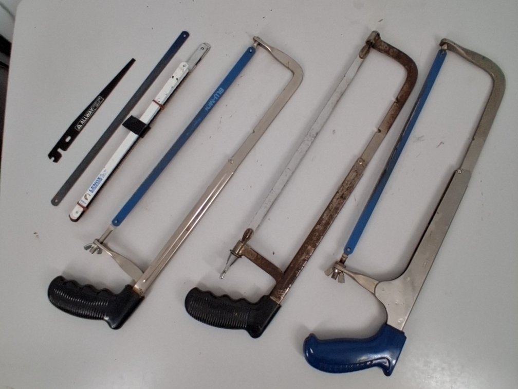 3 hack saws incl. Craftsman and some extra