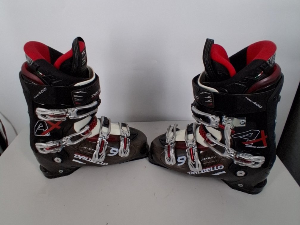 Dalbello Axion 9 ski boots